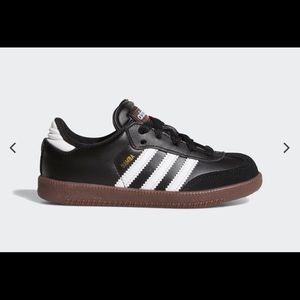 ADIDAS Classic Samba Indoor Soccer Shoe